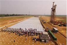 “铁三角”已经是该系列十分重要的标志